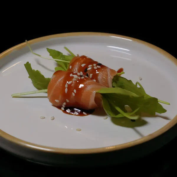 Salmón rúcula （2u）