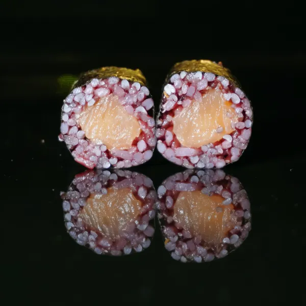 MAKI Arroz venere salmón (8u)